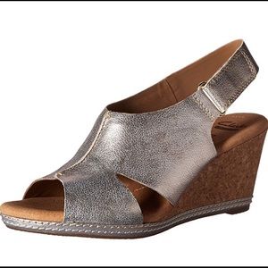 Clark’s women’s Helio float wedge sandal